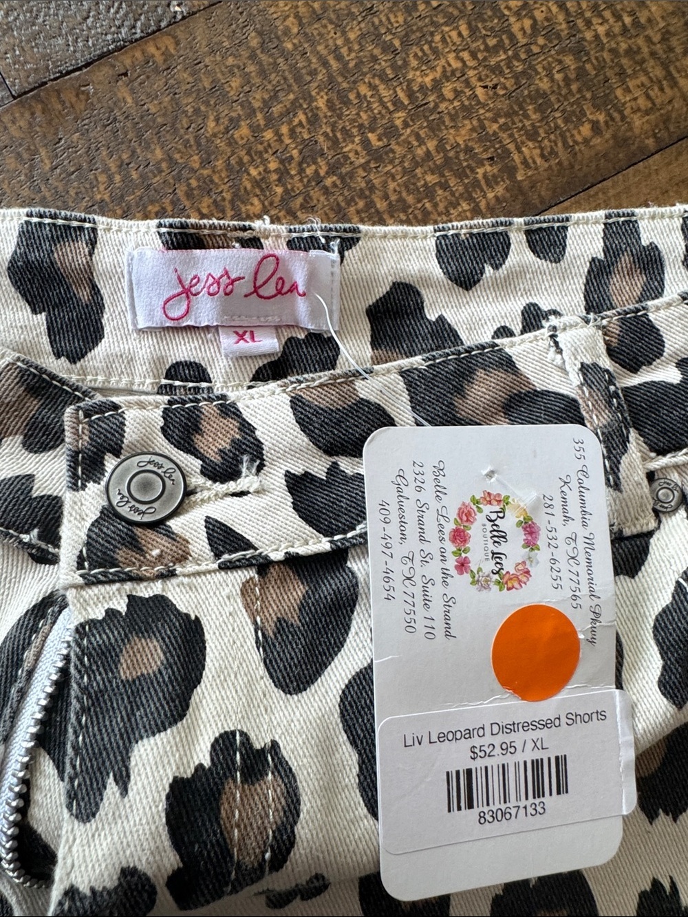 Jess Lea Leopard Print Frayed Hem Women's Shorts - Beige/Black NWT  Sz XL - Picture 7 of 8